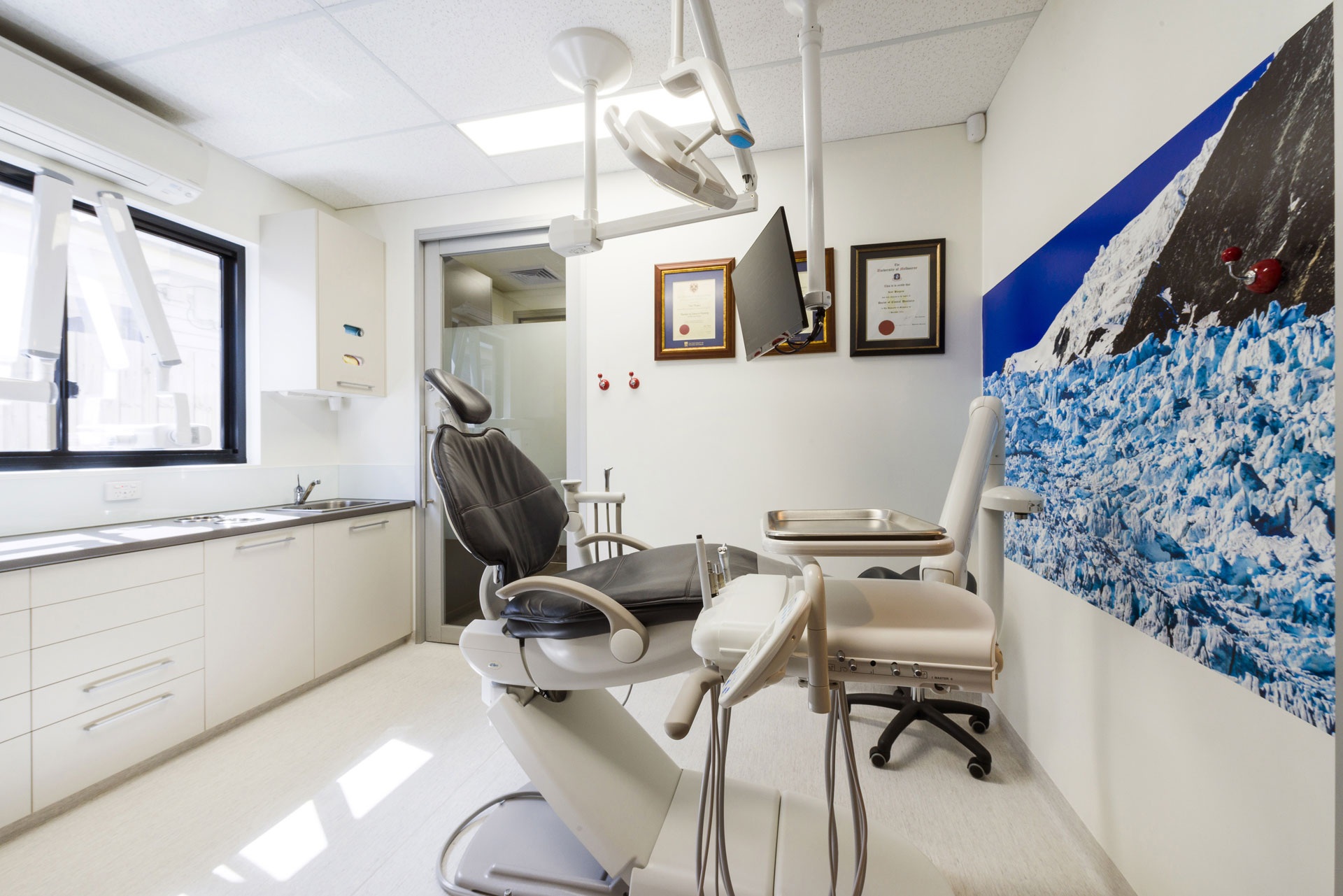 Melbourne Newport Periodontist Kate Burgess surgery